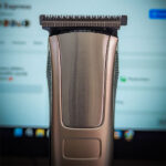 Kemei KM-5017 Rechargeable Hair & Beard Trimmer - Image 3